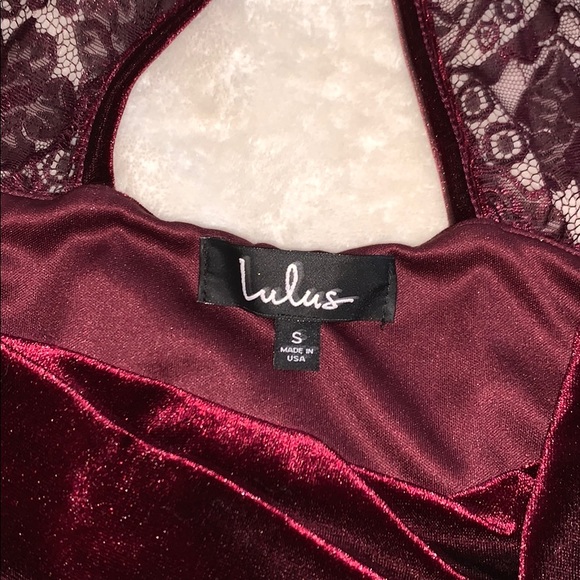 Burgundy Velvet LuLus Dress! Size SMALL - Picture 5 of 6